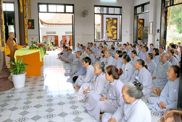 Khánh Hòa: Ninh Hòa tổ chức Khóa tu một ngày an lạc lần III