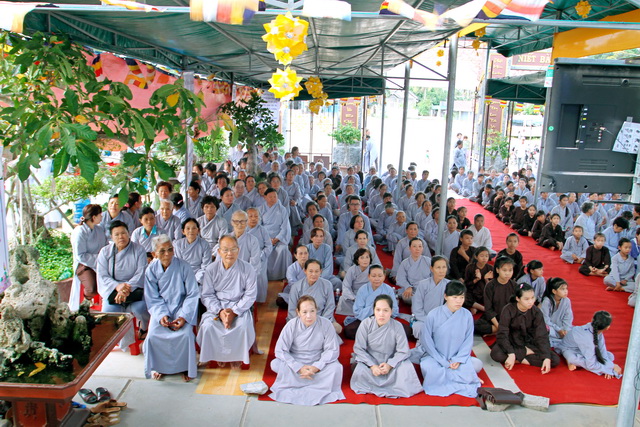 Khánh Hòa: Ninh Hòa tổ chức Khóa tu một ngày an lạc lần III