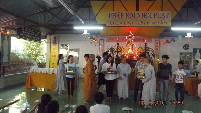 Chùa Linh Sơn Pháp Ấn tổ chức khóa tu mùa hè lần 8