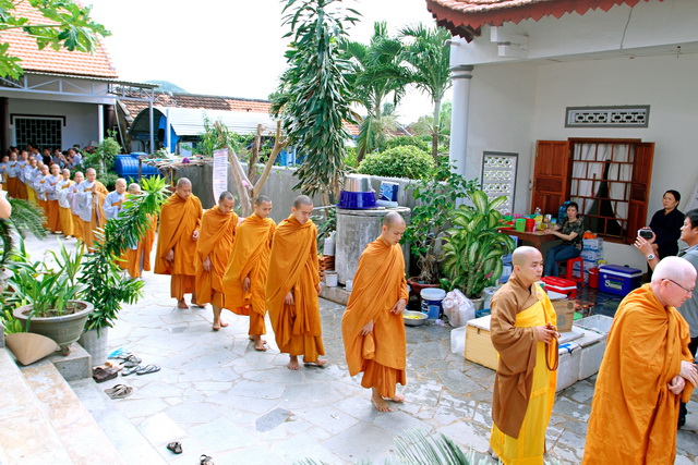 Khánh Hòa: Ninh Hòa tổ chức Khóa tu một ngày an lạc lần III