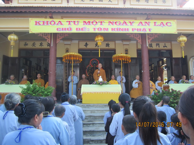Khánh Hòa: Khóa tu Một ngày an lạc lần II