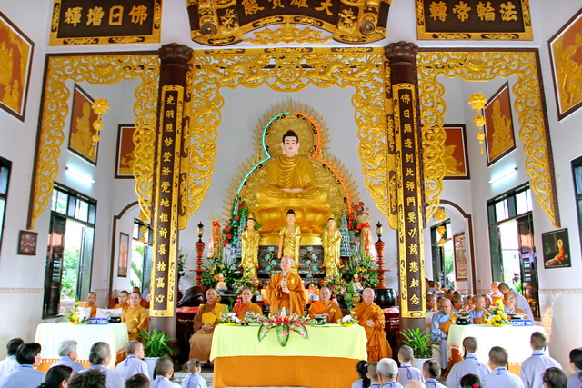 Khánh Hòa: Ninh Hòa tổ chức Khóa tu một ngày an lạc lần III