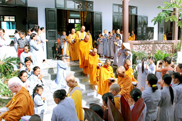 Khánh Hòa: Ninh Hòa tổ chức Khóa tu một ngày an lạc lần III