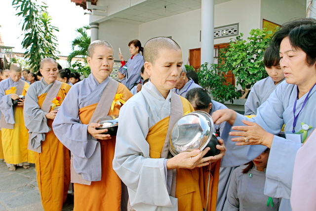 Khánh Hòa: Ninh Hòa tổ chức Khóa tu một ngày an lạc lần III