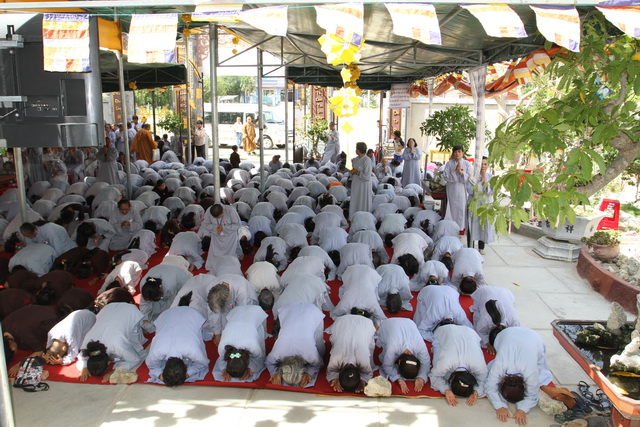 Khánh Hòa: Ninh Hòa tổ chức Khóa tu một ngày an lạc lần III