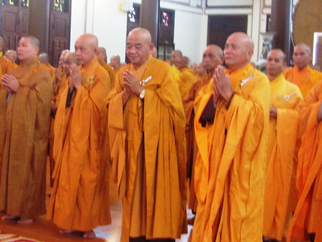 Khánh Hòa: Lễ Bố -tát tập trung mùa an cư kiết hạ PL.2560