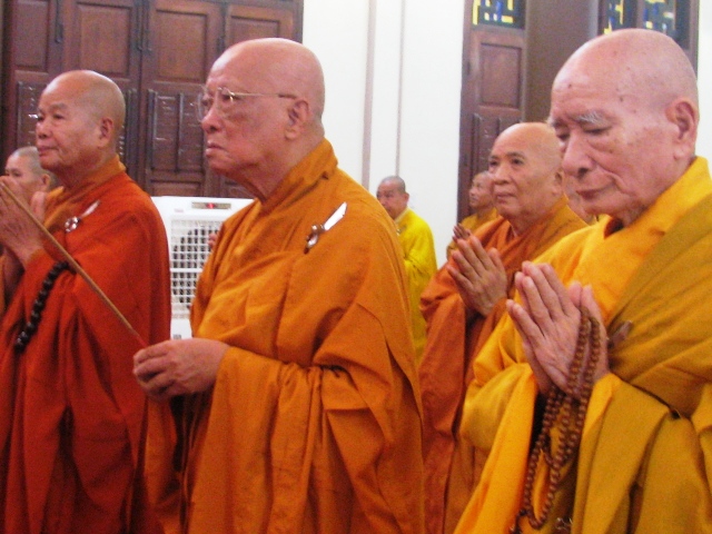 Khánh Hòa: Lễ Bố -tát tập trung mùa an cư kiết hạ PL.2560