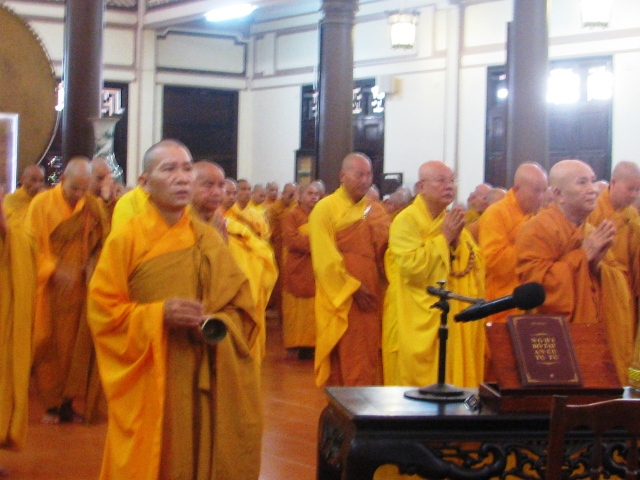 Khánh Hòa: Lễ Bố -tát tập trung mùa an cư kiết hạ PL.2560