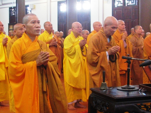 Khánh Hòa: Lễ Bố -tát tập trung mùa an cư kiết hạ PL.2560