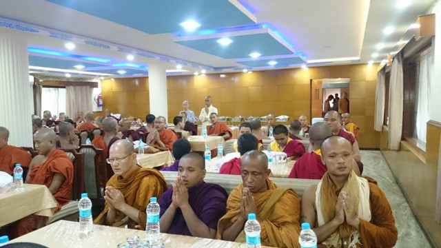 Ấn Độ: Tăng Ni Việt Nam cúng dường Vu Lan tại Bồ Đề Đạo Tràng