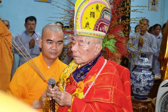 Đại Lễ Vu Lan – Bông Hồng Cài Áo Tại Tổ Đình Nghĩa Phương