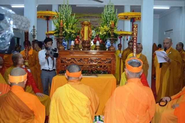 Khánh Hòa: Lễ Tưởng niệm, cung tống kim quan HT.Thích Nhuận Thông nhập bảo tháp