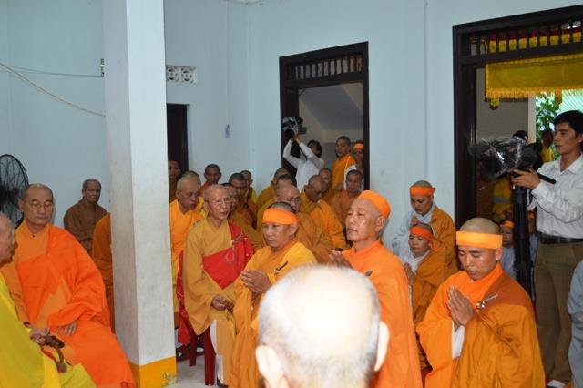 Khánh Hòa: Lễ Tưởng niệm, cung tống kim quan HT.Thích Nhuận Thông nhập bảo tháp