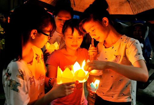 Thanh Hóa: Hoa Đăng tri ân Cha Mẹ tại chùa Giáp Hoa