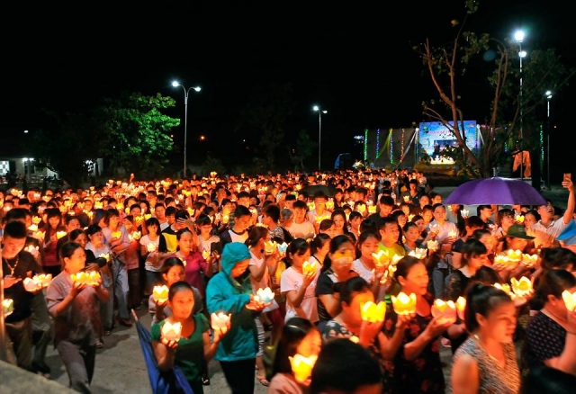 Thanh Hóa: Hoa Đăng tri ân Cha Mẹ tại chùa Giáp Hoa