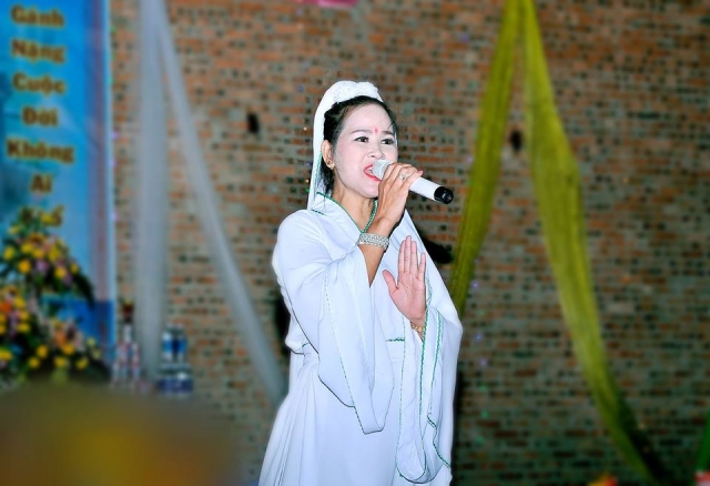 Thanh Hóa: Hoa Đăng tri ân Cha Mẹ tại chùa Giáp Hoa