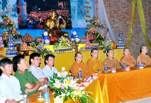Thanh Hóa: Hoa Đăng tri ân Cha Mẹ tại chùa Giáp Hoa