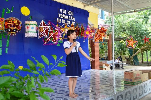 Khánh Hòa: Chùa Nghĩa Hương tặng  quà Trung thu cho học sinh miền núi Khánh Vính