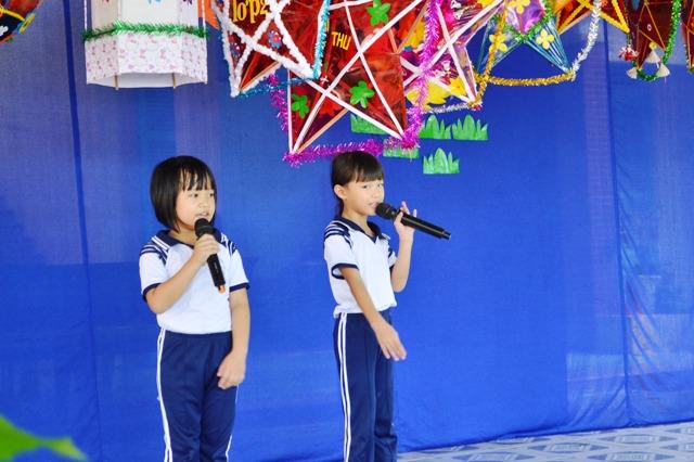 Khánh Hòa: Chùa Nghĩa Hương tặng  quà Trung thu cho học sinh miền núi Khánh Vính