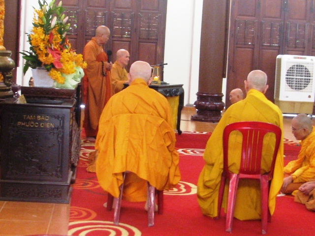 Khánh Hòa: Lễ Bố -tát tập trung mùa an cư kiết hạ PL.2560