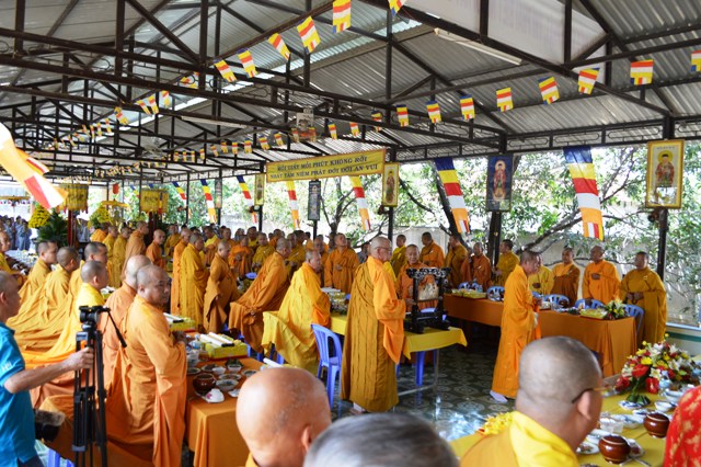 Khánh Hòa: Đại lễ Vu lan – Lễ Bông hồng cài áo PL.2560 tại chùa Sắc tứ Minh Thiện