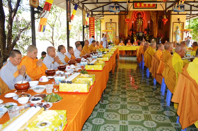 Khánh Hòa: Đại lễ Vu lan – Lễ Bông hồng cài áo PL.2560 tại chùa Sắc tứ Minh Thiện