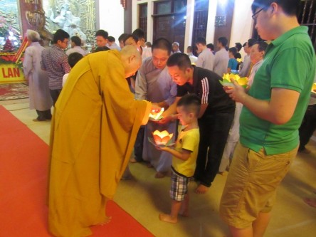 Thanh Hóa: Gần 3000 người về TV Hàm Rồng dự Đại lễ Vu Lan PL 2560