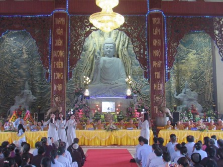 Thanh Hóa: Gần 3000 người về TV Hàm Rồng dự Đại lễ Vu Lan PL 2560