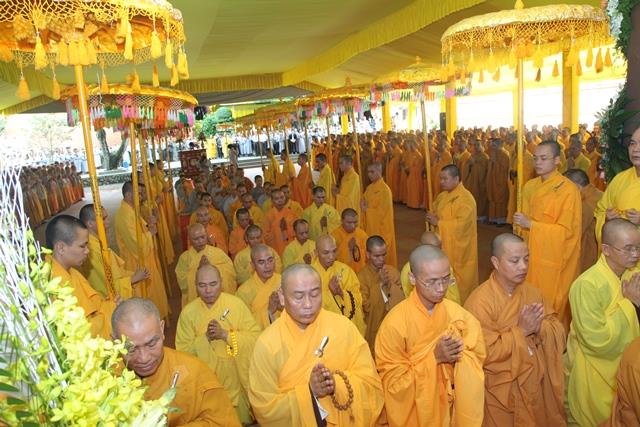 TT. Huế: Lễ nhập kim quan cố Hòa thượng Thích Chơn Thiện