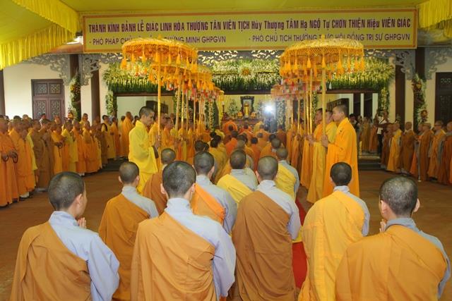 TT. Huế: Lễ nhập kim quan cố Hòa thượng Thích Chơn Thiện