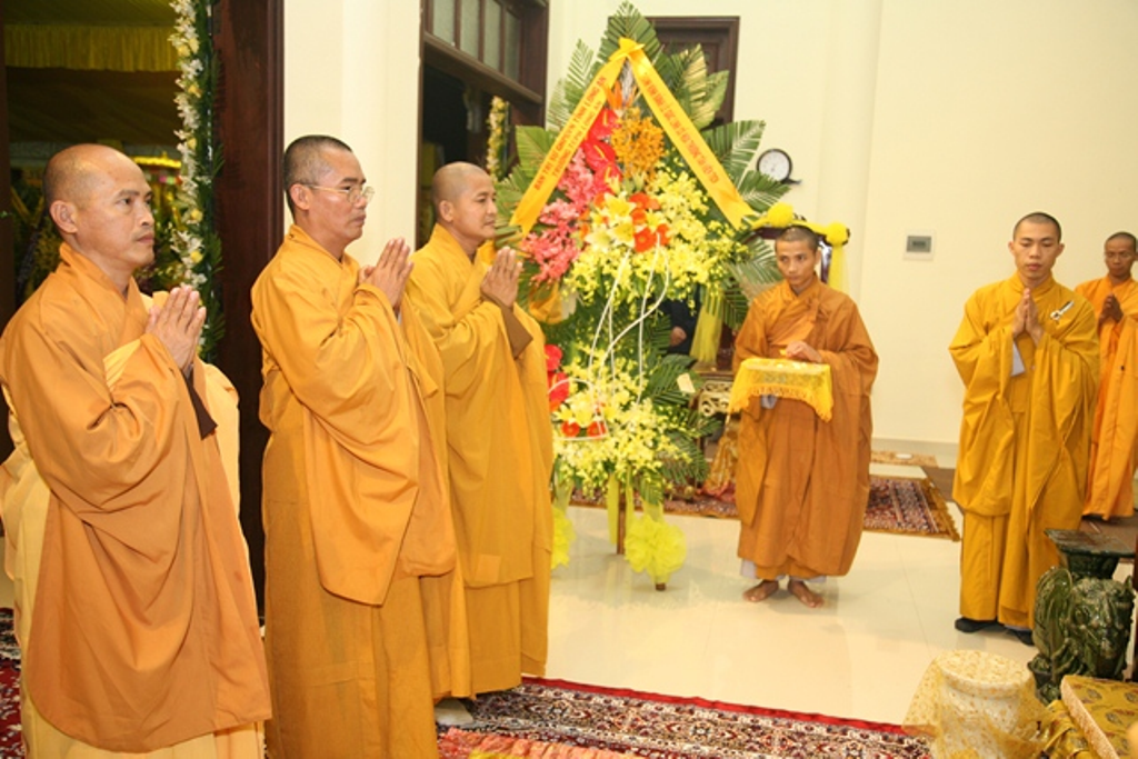 TT. Huế: Ban Trị sự GHPGVN tỉnh kính viếng tang lễ Cố HT. Thích Chơn Thiện