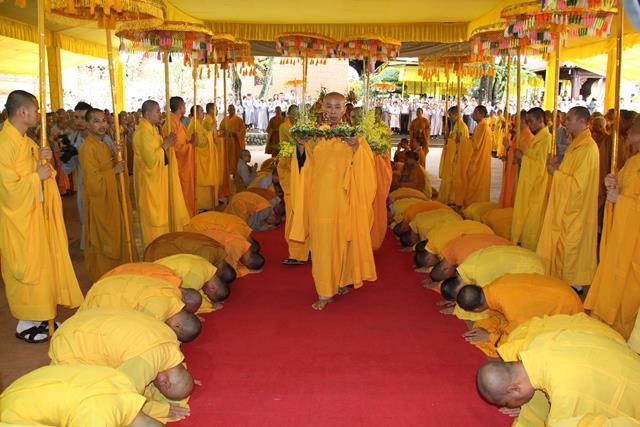 TT. Huế: Lễ nhập kim quan cố Hòa thượng Thích Chơn Thiện