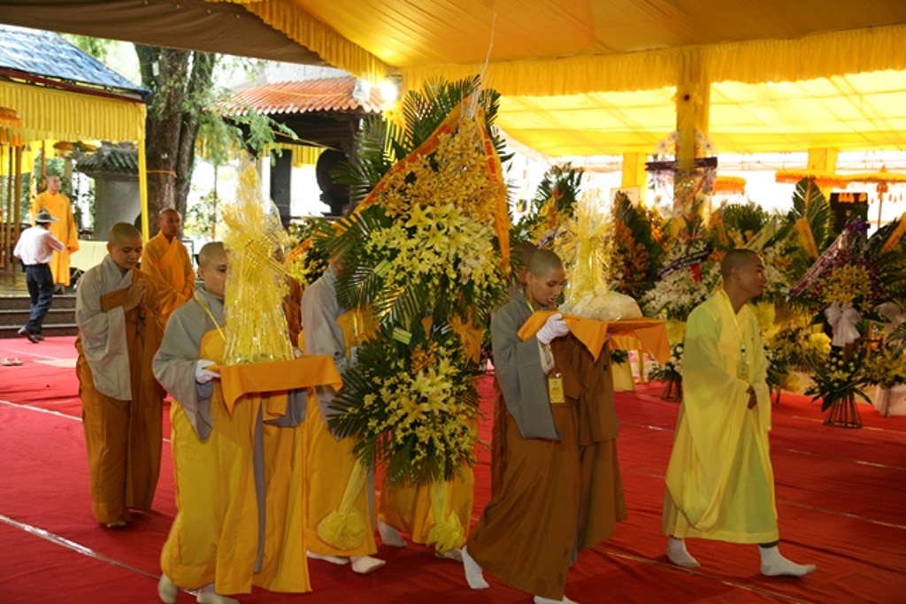 TT. Huế: Ban Trị sự GHPGVN tỉnh kính viếng tang lễ Cố HT. Thích Chơn Thiện