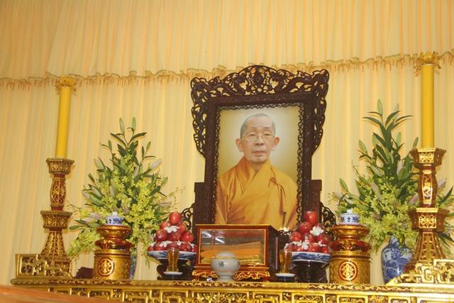 TT. Huế: Lễ nhập kim quan cố Hòa thượng Thích Chơn Thiện
