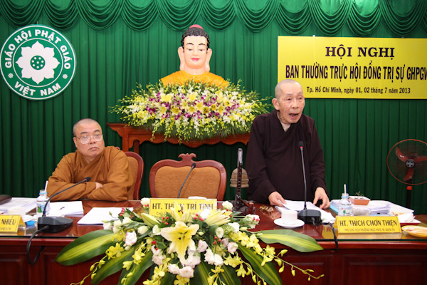 Gương sáng muôn thuở chiếu soi