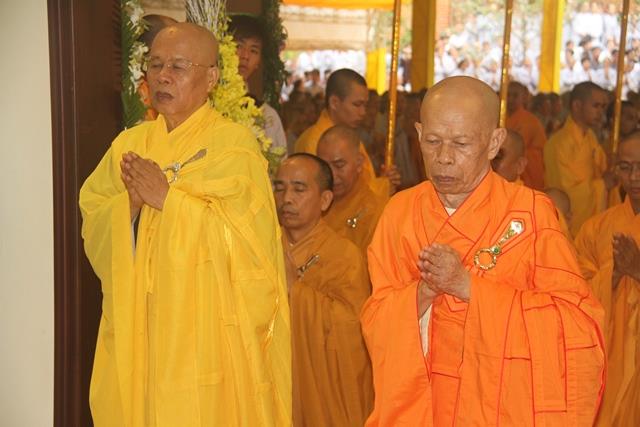 TT. Huế: Lễ nhập kim quan cố Hòa thượng Thích Chơn Thiện