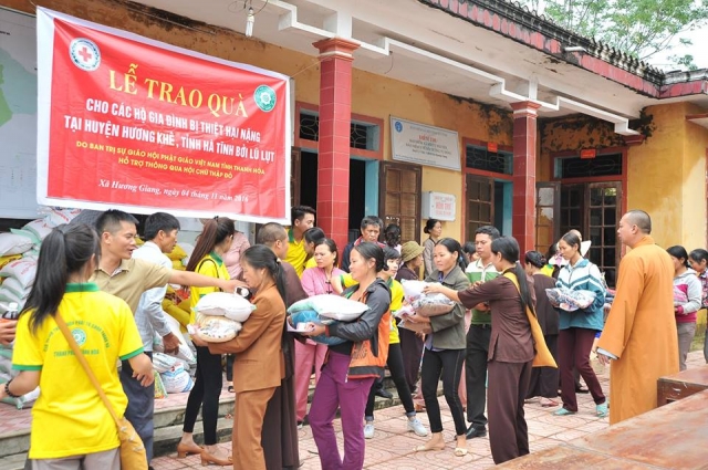 Thanh Hóa: Hơn 3 tỷ đồng ủng hộ Miền Trung ruột thịt