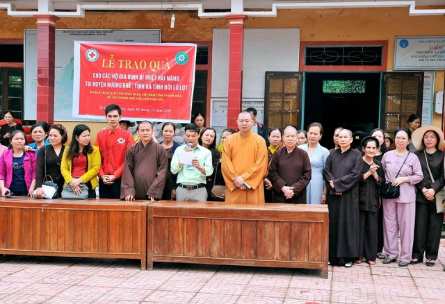Thanh Hóa: Hơn 3 tỷ đồng ủng hộ Miền Trung ruột thịt