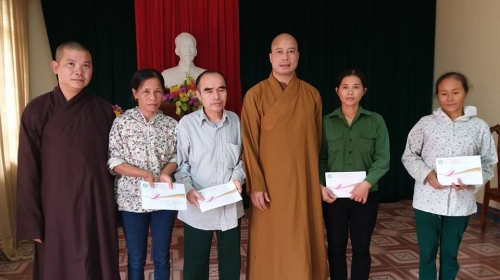 Tấm lòng hướng về vùng lũ Hà Tĩnh của những nhà hảo tâm Yên Bái