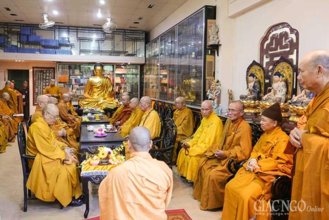 Trung ương Giáo hội viếng tang HT.Thích Thiện Bình