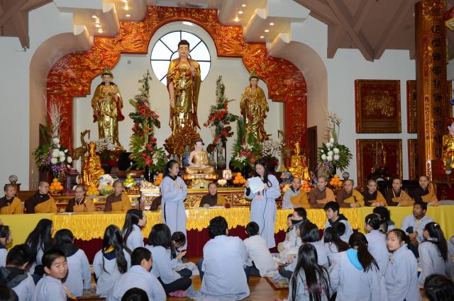 Chùa Đức Viên, San Jose ( Hoa Kỳ ) Tổ Chức Khoá Tu Thiếu Nhi Mùa Đông Và Hội Â3m Thực Mừng Năm Mới 2017.