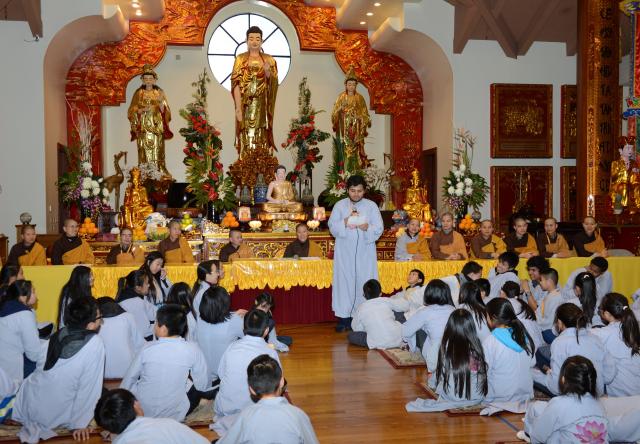 Chùa Đức Viên, San Jose ( Hoa Kỳ ) Tổ Chức Khoá Tu Thiếu Nhi Mùa Đông Và Hội Â3m Thực Mừng Năm Mới 2017.