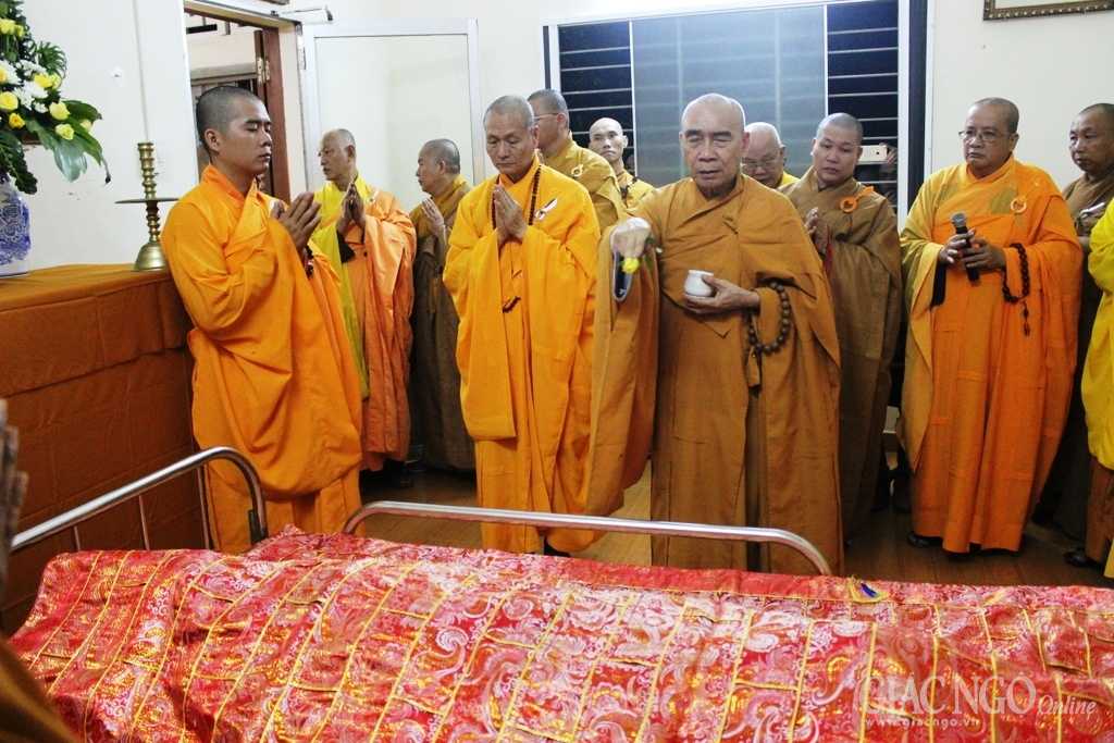 Lễ nhập kim quan Trưởng lão HT.Thích Thiện Bình