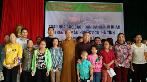 Tấm lòng hướng về vùng lũ Hà Tĩnh của những nhà hảo tâm Yên Bái