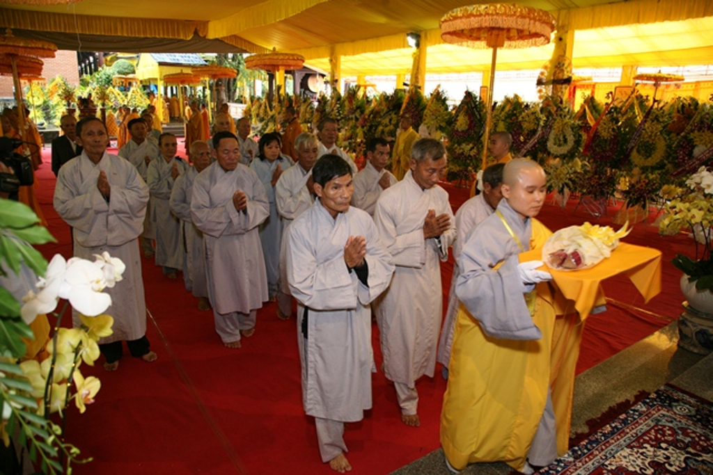 TT. Huế: Ban Trị sự GHPGVN tỉnh kính viếng tang lễ Cố HT. Thích Chơn Thiện