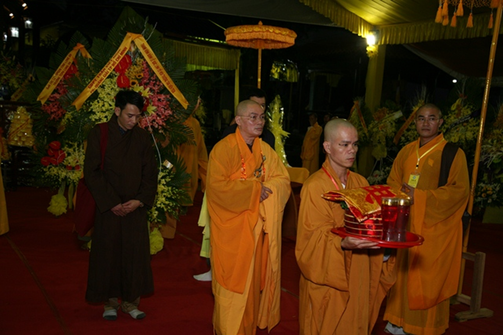 TT. Huế: Ban Trị sự GHPGVN tỉnh kính viếng tang lễ Cố HT. Thích Chơn Thiện