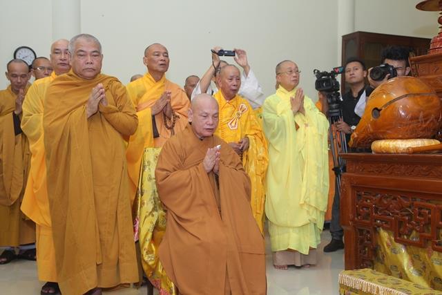 TT. Huế: Lễ nhập kim quan cố Hòa thượng Thích Chơn Thiện