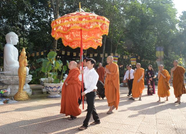 Thiền viện Phước Sơn, Đồng Nai tổ chức Đại lễ Dâng y Kathina 2016 &amp; đón nhận 2 kỷ lục Phật giáo Việt Nam