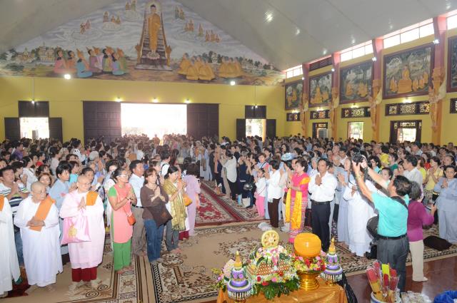 Thiền viện Phước Sơn, Đồng Nai tổ chức Đại lễ Dâng y Kathina 2016 &amp; đón nhận 2 kỷ lục Phật giáo Việt Nam
