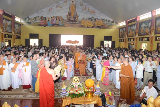 Thiền viện Phước Sơn, Đồng Nai tổ chức Đại lễ Dâng y Kathina 2016 &amp; đón nhận 2 kỷ lục Phật giáo Việt Nam